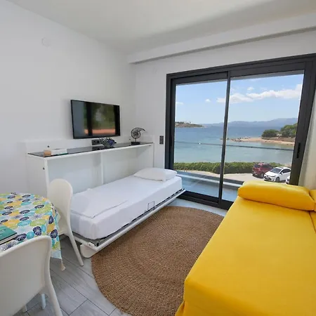 Mert * Çeşme